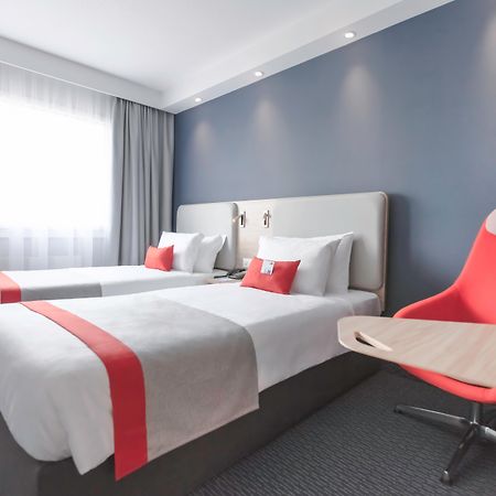 Holiday Inn Express Luzern-Neuenkirch By Ihg Ротенбург Екстериор снимка
