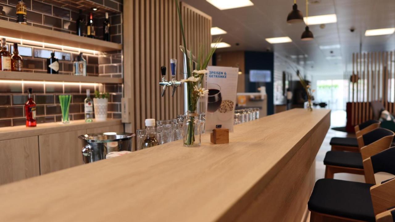 Holiday Inn Express Luzern-Neuenkirch By Ihg Ротенбург Екстериор снимка