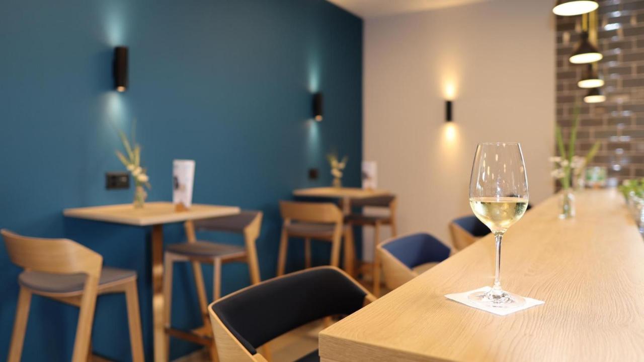 Holiday Inn Express Luzern-Neuenkirch By Ihg Ротенбург Екстериор снимка