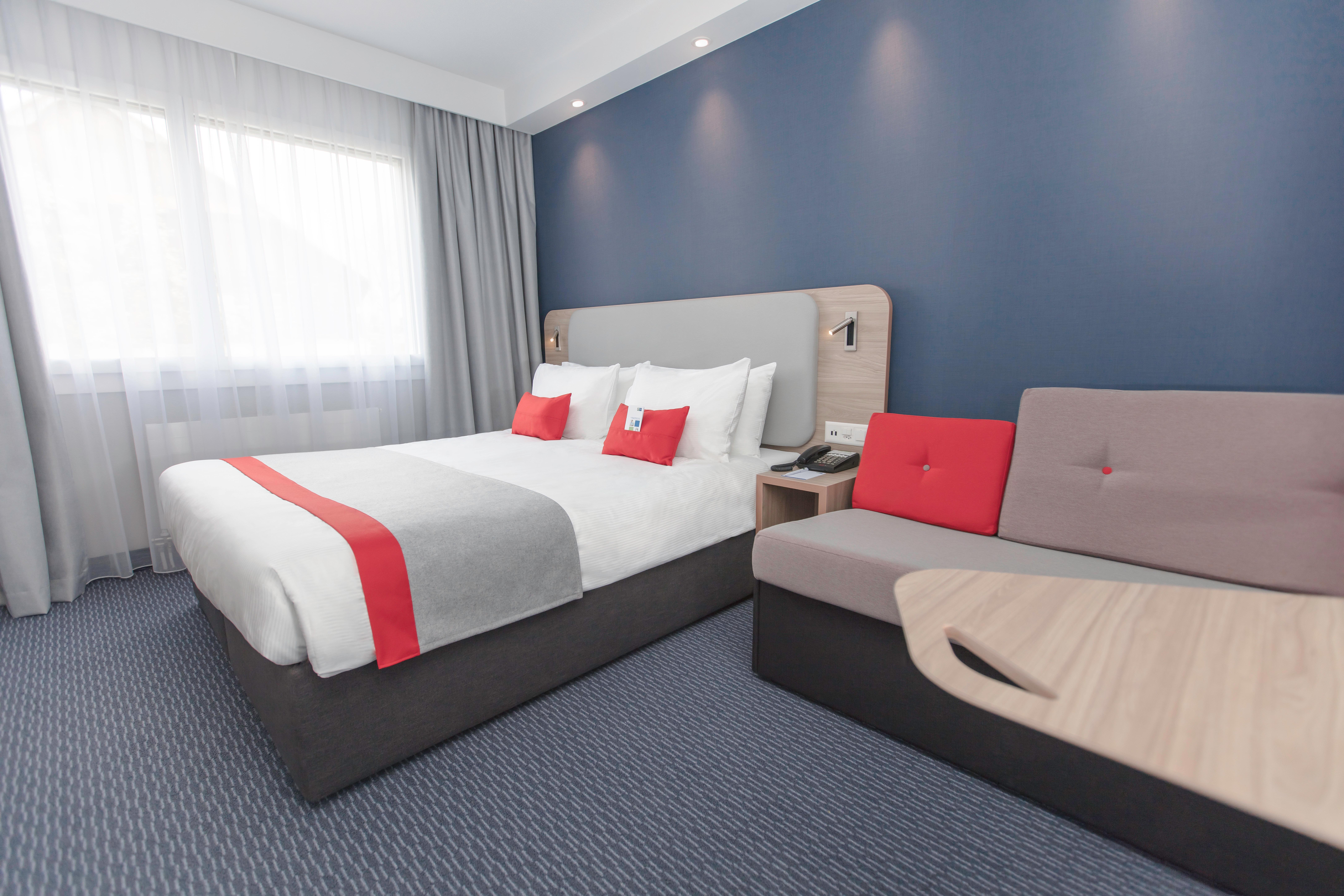 Holiday Inn Express Luzern-Neuenkirch By Ihg Ротенбург Екстериор снимка