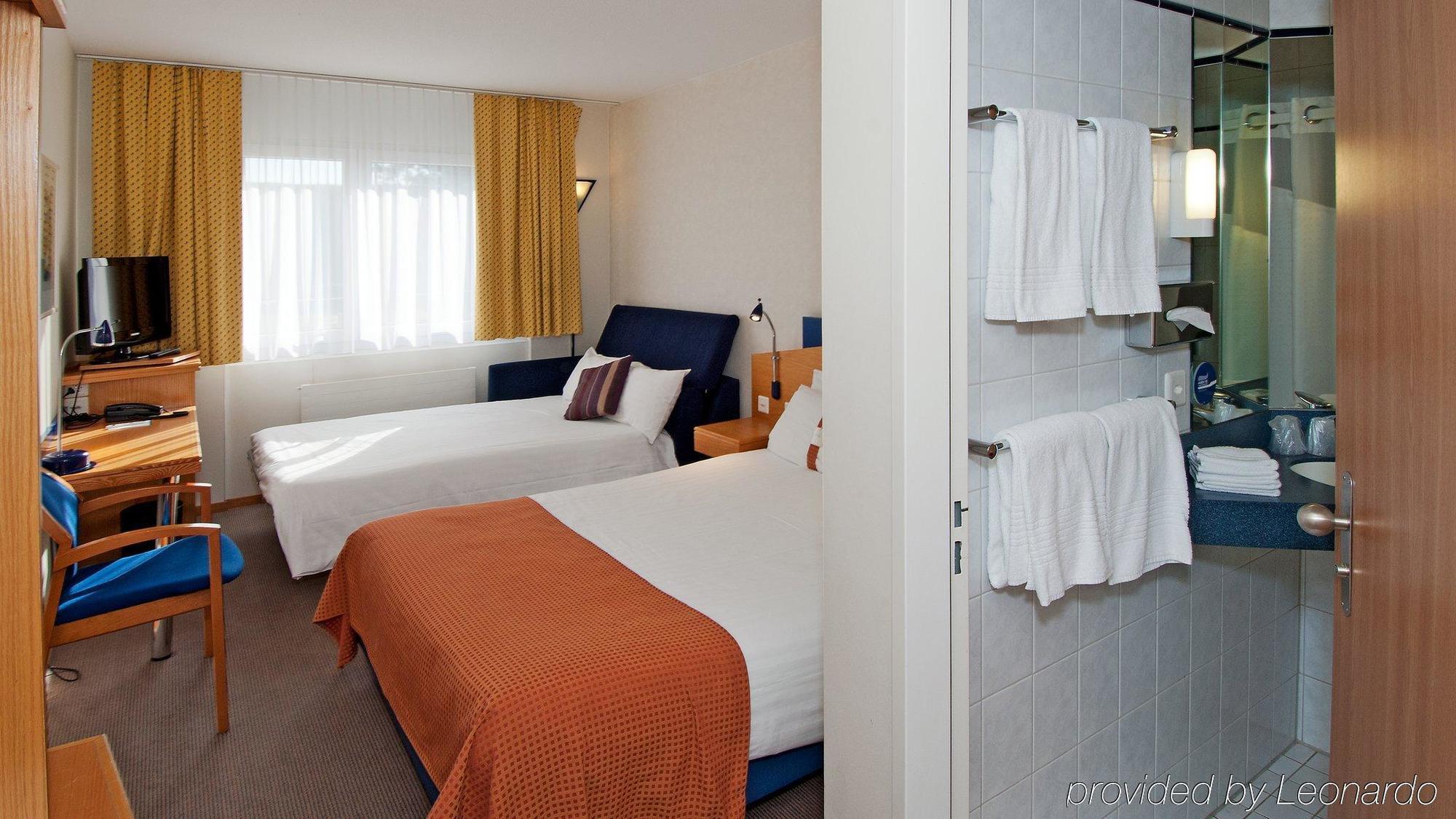 Holiday Inn Express Luzern-Neuenkirch By Ihg Ротенбург Екстериор снимка