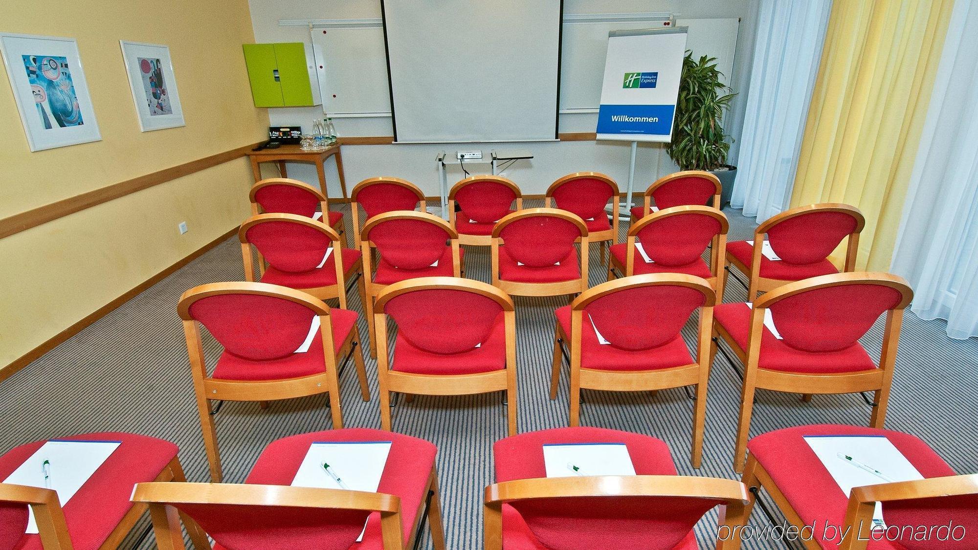 Holiday Inn Express Luzern-Neuenkirch By Ihg Ротенбург Екстериор снимка