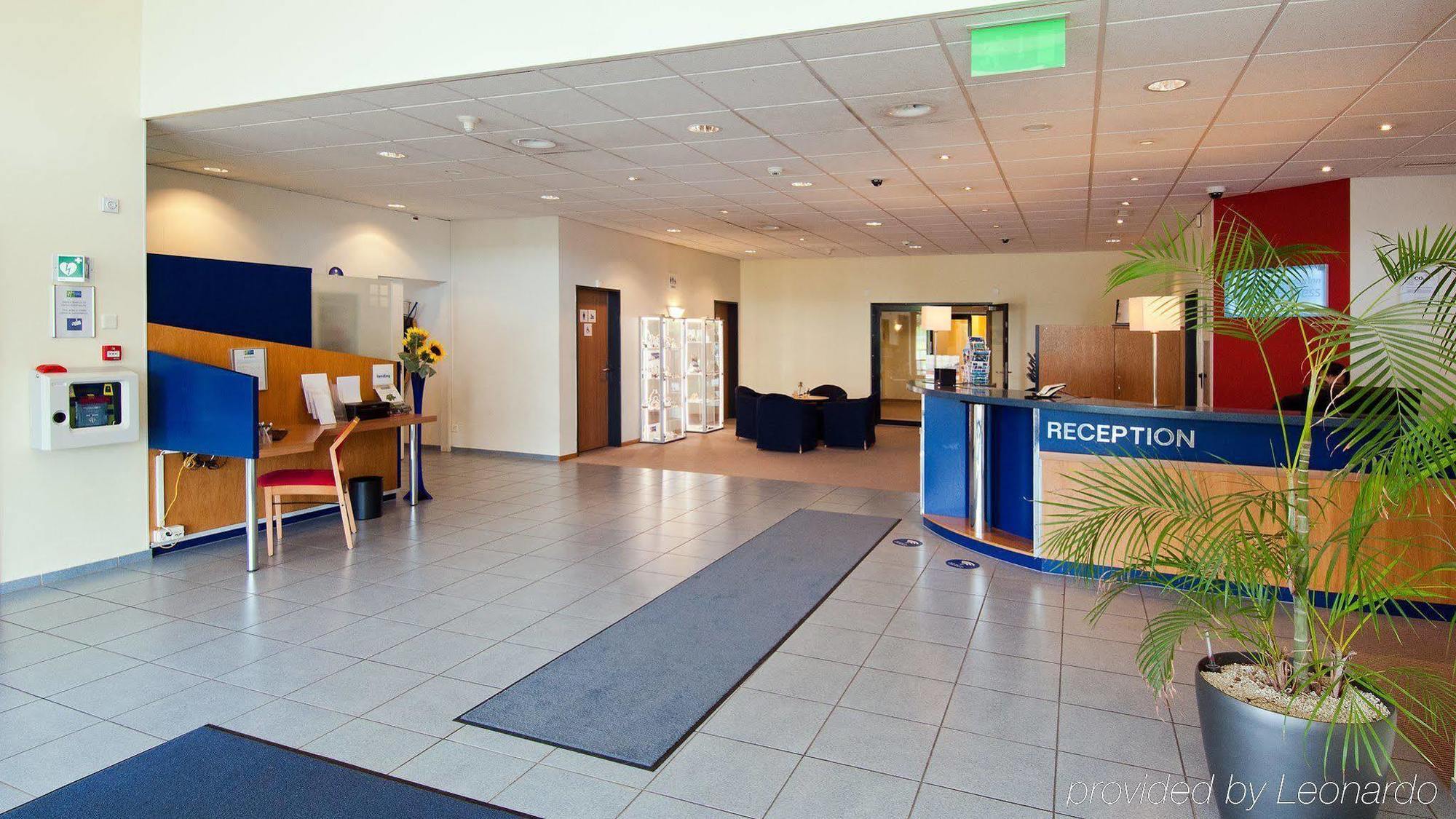 Holiday Inn Express Luzern-Neuenkirch By Ihg Ротенбург Екстериор снимка