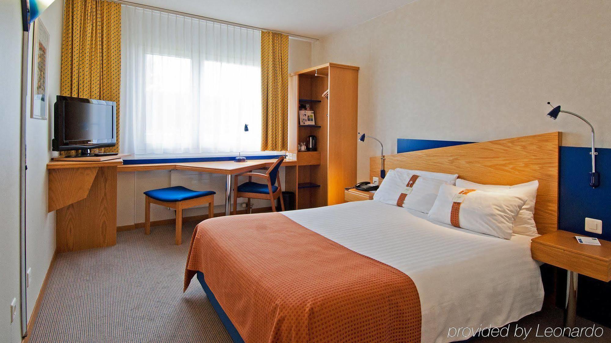 Holiday Inn Express Luzern-Neuenkirch By Ihg Ротенбург Екстериор снимка
